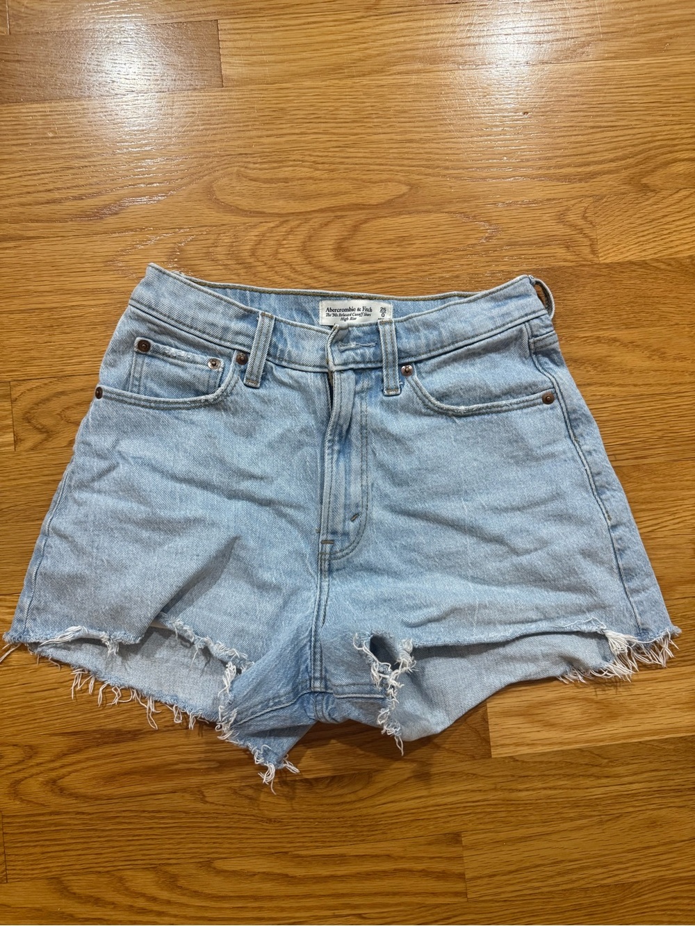 Abercrombie 90s relaxed cutoff shorts